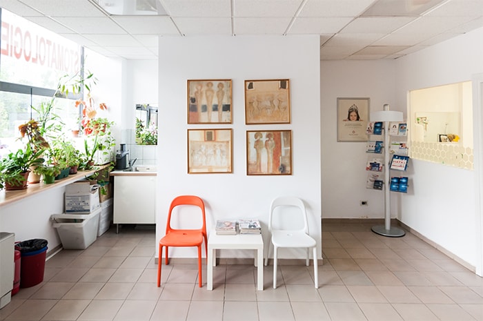 Interior sala de asteptare cabinet cabinet stomatologic sector 1, Pipera