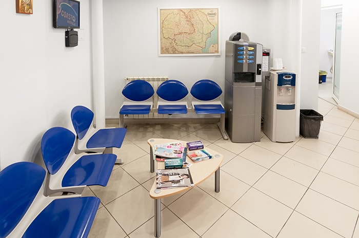 Interor sala de asteptare cabinet stomatologic sector 3, Unirii